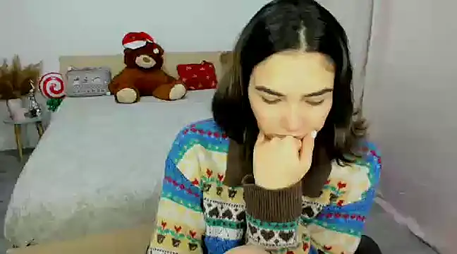 Snapshot of Alexa_Dolly12 chatting on December 31, 2024, 9:31 am Alexa Dolly12 online show from December 31, 2024, 9:31 am