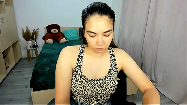 Snapshot of Alexa_Dolly12 chatting on September 23, 2025, 5:43 am Alexa Dolly12 online show from September 23, 2025, 5:43 am