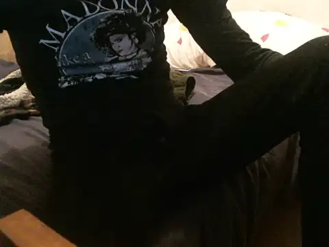 bravo23toro online show from February 25, 2026, 7:01 pm