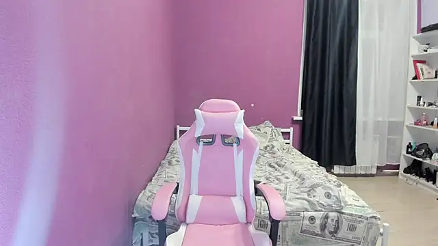 Lika8234 online show from September 14, 2025, 9:58 pm