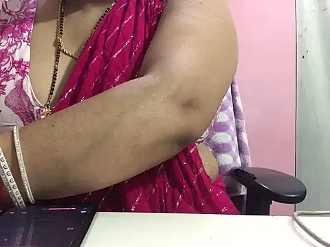 Snapshot of Desi_bhabhiii chatting on January 9, 2025, 5:55 am Desi bhabhiii online show from January 9, 2025, 5:55 am