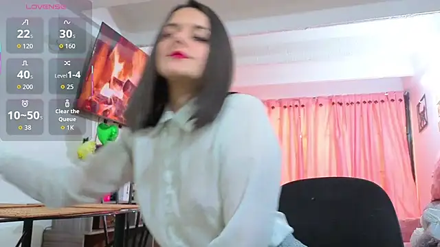 Alice milf  online show from October 2, 2025, 11:50 am