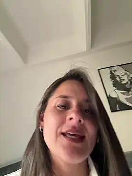 Alice milf  online show from April 5, 2026, 9:01 pm