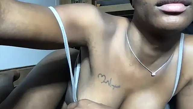 SeductiveMiahBrown online show from February 4, 2026, 8:14 pm