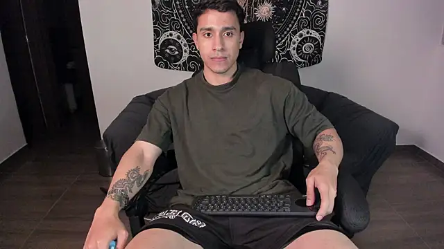 JayMarcos  online show from February 6, 2025, 3:16 am