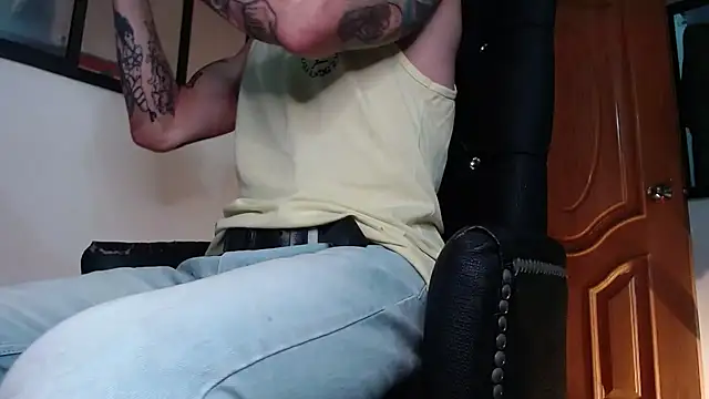 Snapshot of ren_stipee chatting on February 19, 2025, 3:06 am ren stipee online show from February 19, 2025, 3:06 am