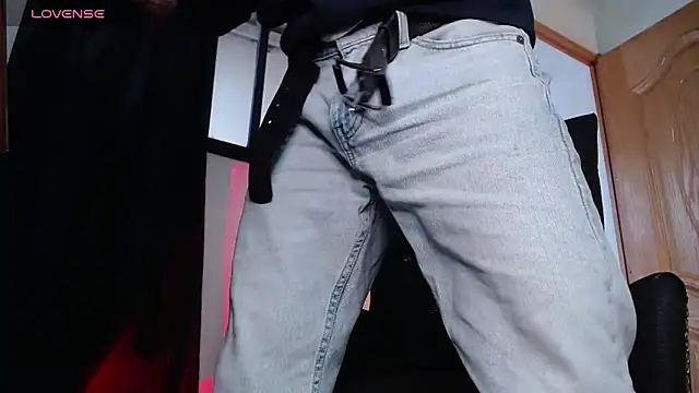 Snapshot of ren_stipee chatting on February 28, 2025, 10:06 pm ren stipee online show from February 28, 2025, 10:06 pm