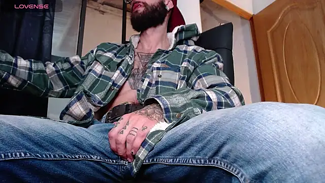 Snapshot of ren_stipee chatting on March 9, 2025, 6:28 am ren stipee online show from March 9, 2025, 6:28 am