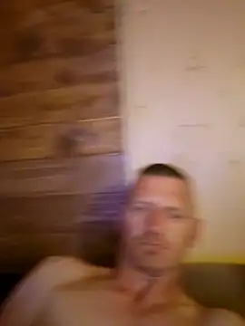 Snapshot of BigDDave6979 chatting on March 20, 2025, 3:45 am BigDDave6979 online show from March 20, 2025, 3:45 am