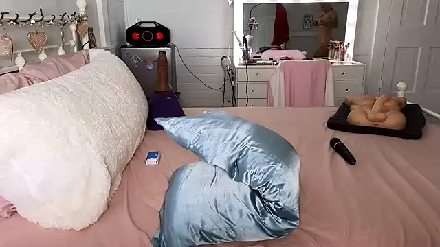 emmagray001 online show from January 31, 2025, 4:27 pm