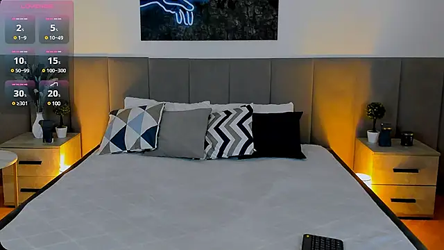 MiaBecky online show from January 31, 2025, 5:19 am