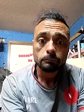 C8L3U online show from April 16, 2026, 10:34 pm