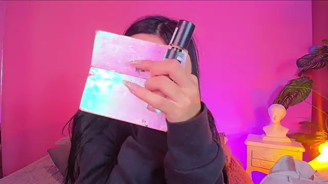 Nicolette ks  online show from January 3, 2025, 1:03 pm