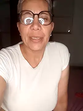 Snapshot of luz_bella chatting on December 14, 2024, 2:34 am luz bella online show from December 14, 2024, 2:34 am