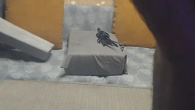 elenigreece online show from March 19, 2025, 5:50 pm