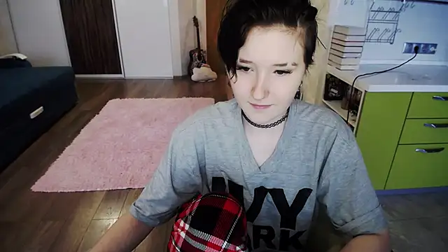 Kira Bakker online show from February 7, 2025, 5:31 am