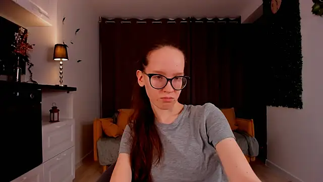 BettyBrowni online show from March 8, 2025, 4:06 pm