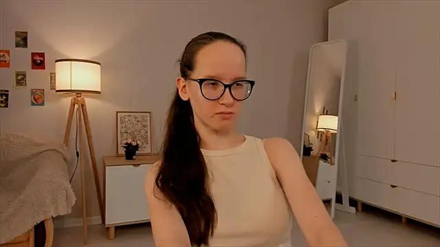 BettyBrowni online show from March 16, 2025, 4:12 pm