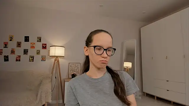 BettyBrowni online show from March 22, 2025, 10:15 pm