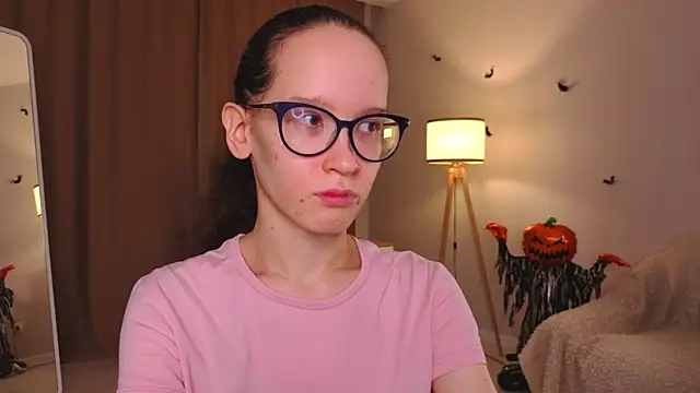 BettyBrowni online show from November 30, 2025, 4:11 pm