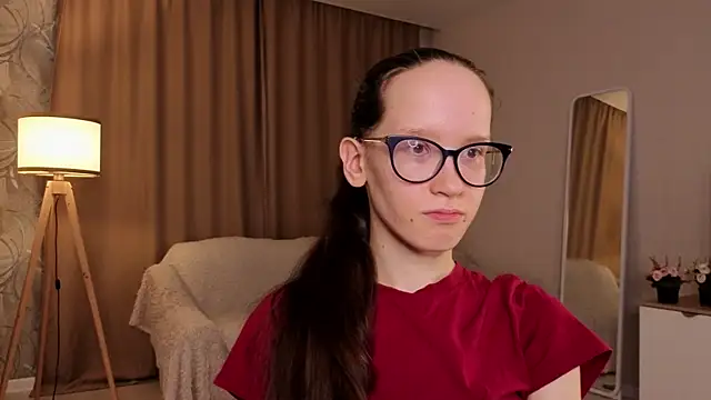 BettyBrowni online show from April 18, 2026, 7:07 pm