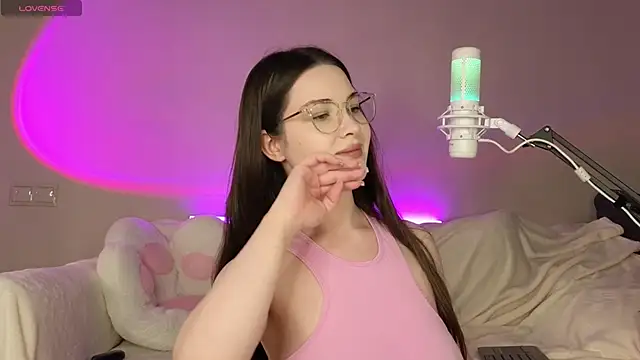 AokiAnna online show from October 15, 2025, 9:09 am