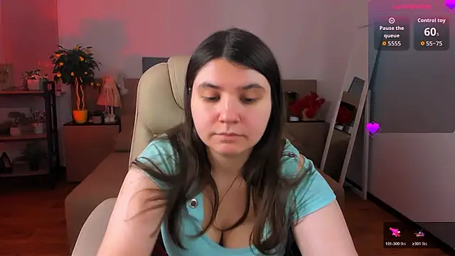 Viola  Shy online show from February 25, 2026, 9:13 pm