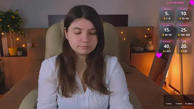 Viola  Shy online show from April 14, 2026, 8:04 pm