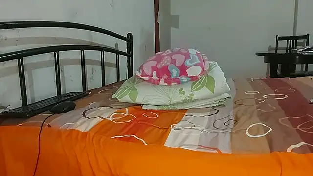 ferchoDC78 online show from April 11, 2026, 7:24 am