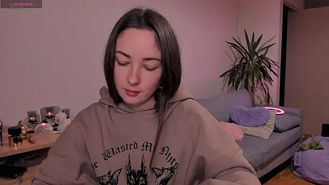 Snapshot of cClandesTina chatting on December 16, 2024, 7:54 pm cClandesTina online show from December 16, 2024, 7:54 pm