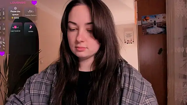 cClandesTina online show from February 5, 2026, 8:46 pm