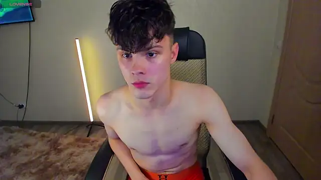 Aiden Sensual online show from September 14, 2025, 5:01 pm