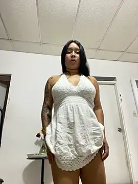 Pretty Isadora online show from January 30, 2025, 6:43 pm