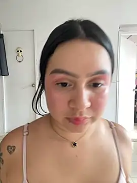 Pretty Isadora online show from February 4, 2025, 8:59 pm