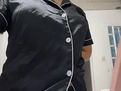 Pretty Isadora online show from February 20, 2025, 4:07 am