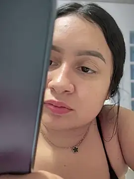 Pretty Isadora online show from March 20, 2025, 6:53 pm