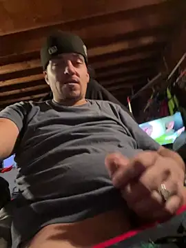 joeycbigcock online show from December 18, 2024, 9:08 pm