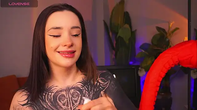 EvaCanton online show from April 13, 2026, 2:06 am