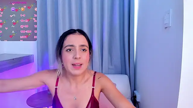 Lucyortiz  online show from February 20, 2025, 6:46 pm