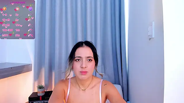 Lucyortiz  online show from February 27, 2025, 6:42 pm