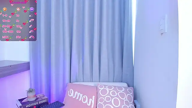 Lucyortiz  online show from March 20, 2025, 7:25 pm