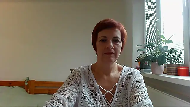 LoraLoraMay online show from September 25, 2025, 1:48 pm