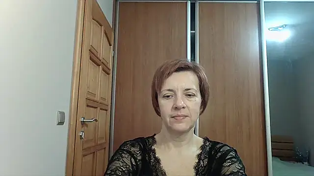 LoraLoraMay online show from November 19, 2025, 7:03 pm