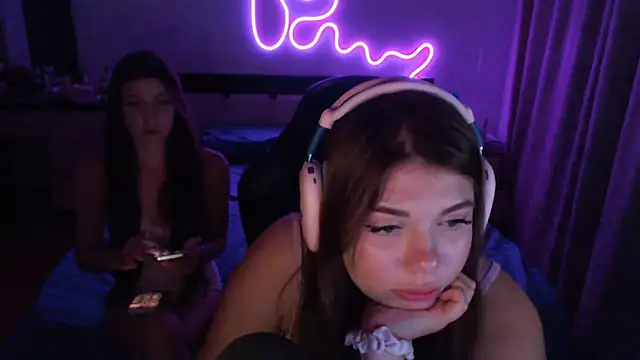 Snapshot of helengilmor chatting on September 8, 2025, 6:29 pm helengilmor online show from September 8, 2025, 6:29 pm