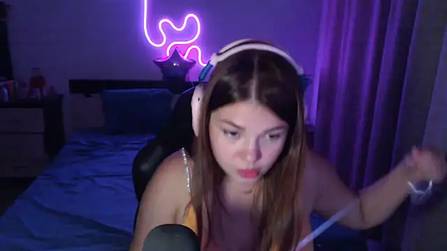 Snapshot of helengilmor chatting on September 13, 2025, 3:56 pm helengilmor online show from September 13, 2025, 3:56 pm