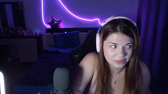 Snapshot of helengilmor chatting on September 29, 2025, 3:39 pm helengilmor online show from September 29, 2025, 3:39 pm