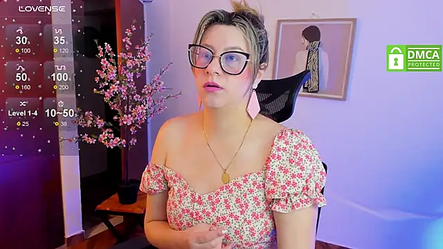 Snapshot of Chanelll_Taylorr_ chatting on March 13, 2025, 12:02 pm Chanelll Taylorr  online show from March 13, 2025, 12:02 pm