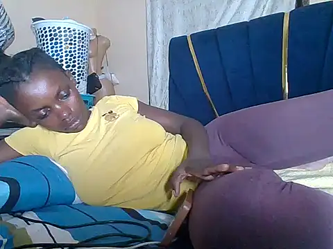 awino001 online show from January 12, 2026, 9:09 pm