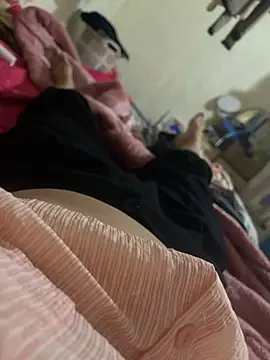 Milk Mom99 online show from December 6, 2024, 8:37 am