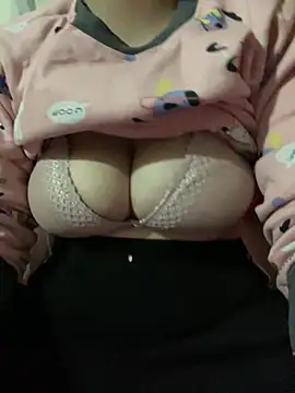 Milk Mom99 online show from February 28, 2025, 2:20 am